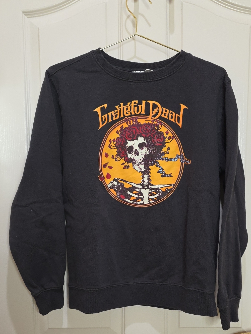 Grateful Dead Black Crewneck with Orange Circle and Red Rose Skull Medium (Small